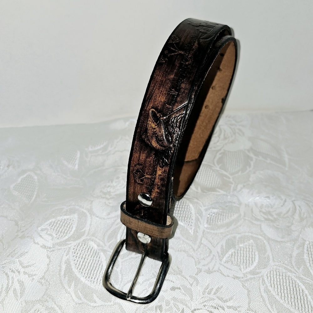 Vintage Handmade Leather with embossed Wildlife Scene Design Western Style Sz 32 - Picture 10 of 10